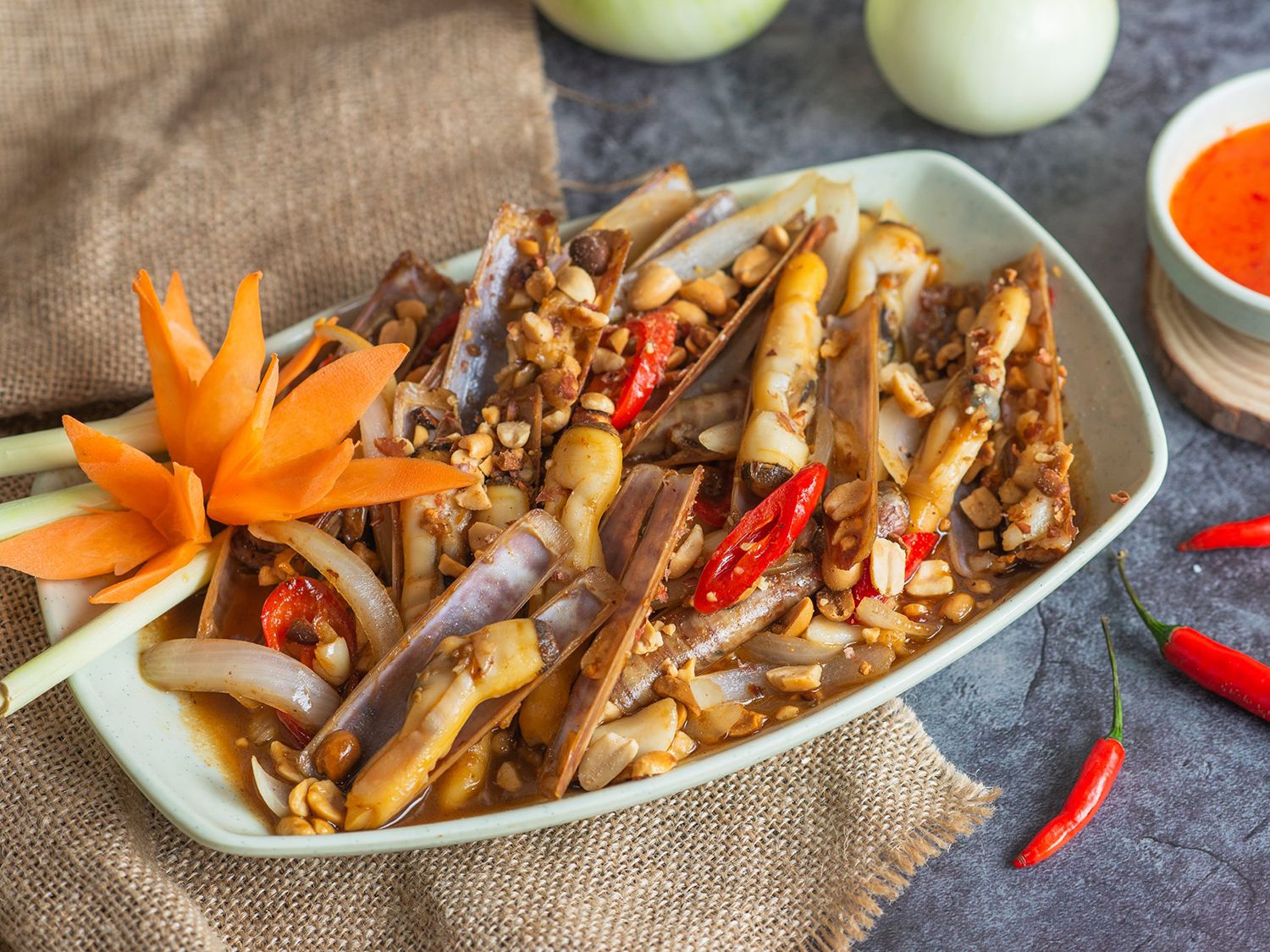 Du lịch Cô Tô - ốc móng tay xào tỏi